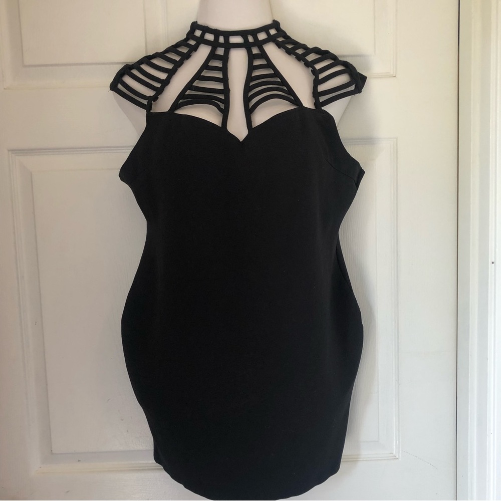 Fashion nova plus size 2X mini black dress